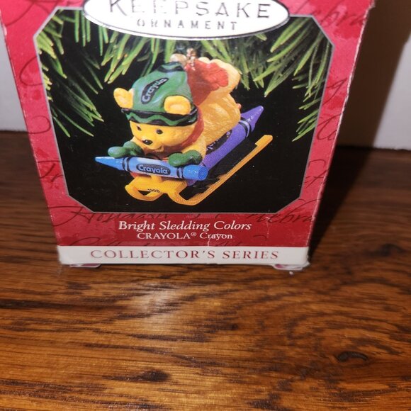 Hallmark Keepsake Ornament 1998 Crayola Bright Sledding Colors Bear Figurine - Picture 7 of 7